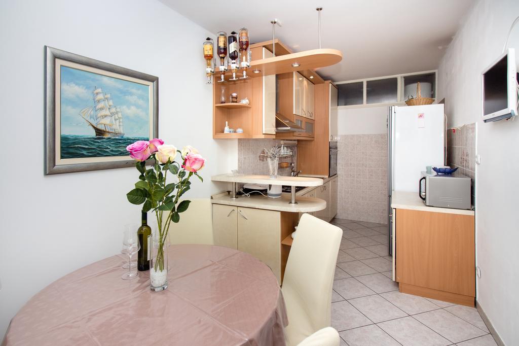 Apartment Luce Spalato Esterno foto
